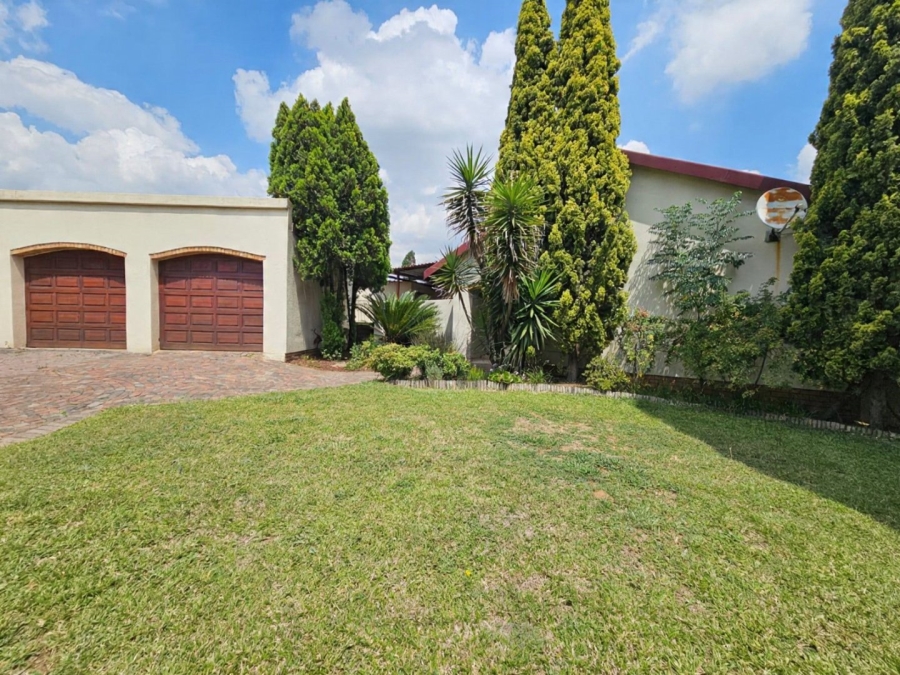 4 Bedroom Property for Sale in Vaalpark Free State